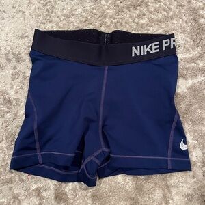 Women’s Nike Pros